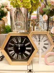 Tabletop wooden clock 